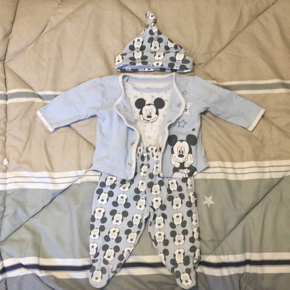 4 Piece Set